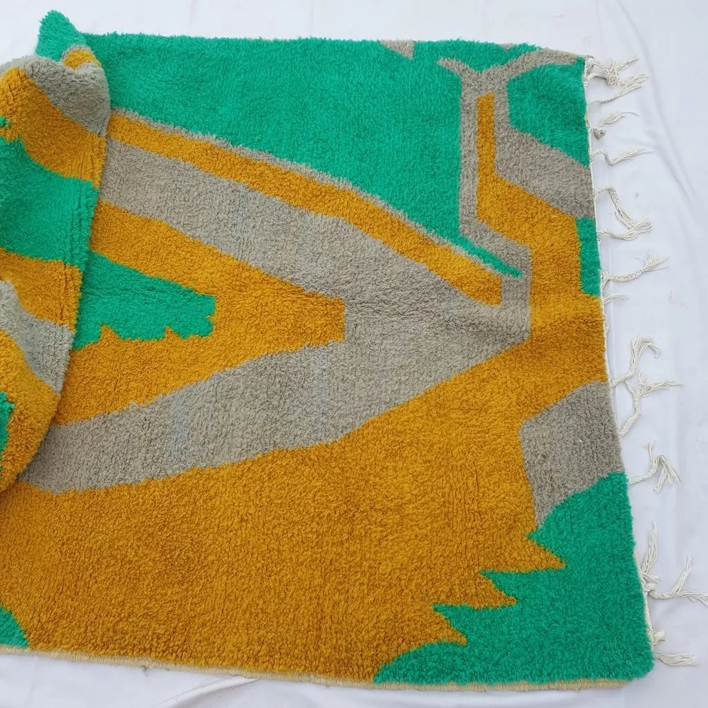AKI | 8'2x5'1 Ft | 2,51x1,56 m | Moroccan Beni Ourain Rug | 100% wool handmade