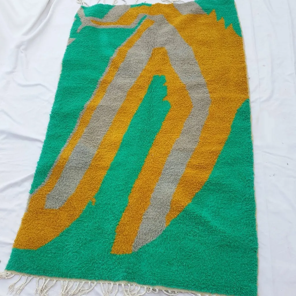 AKI | 8'2x5'1 Ft | 2,51x1,56 m | Moroccan Beni Ourain Rug | 100% wool handmade