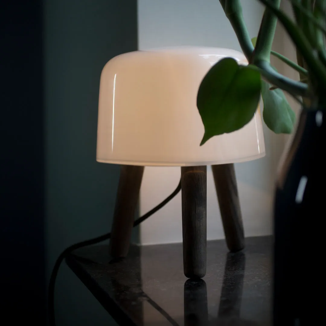 Milk NA1 Table Lamp
