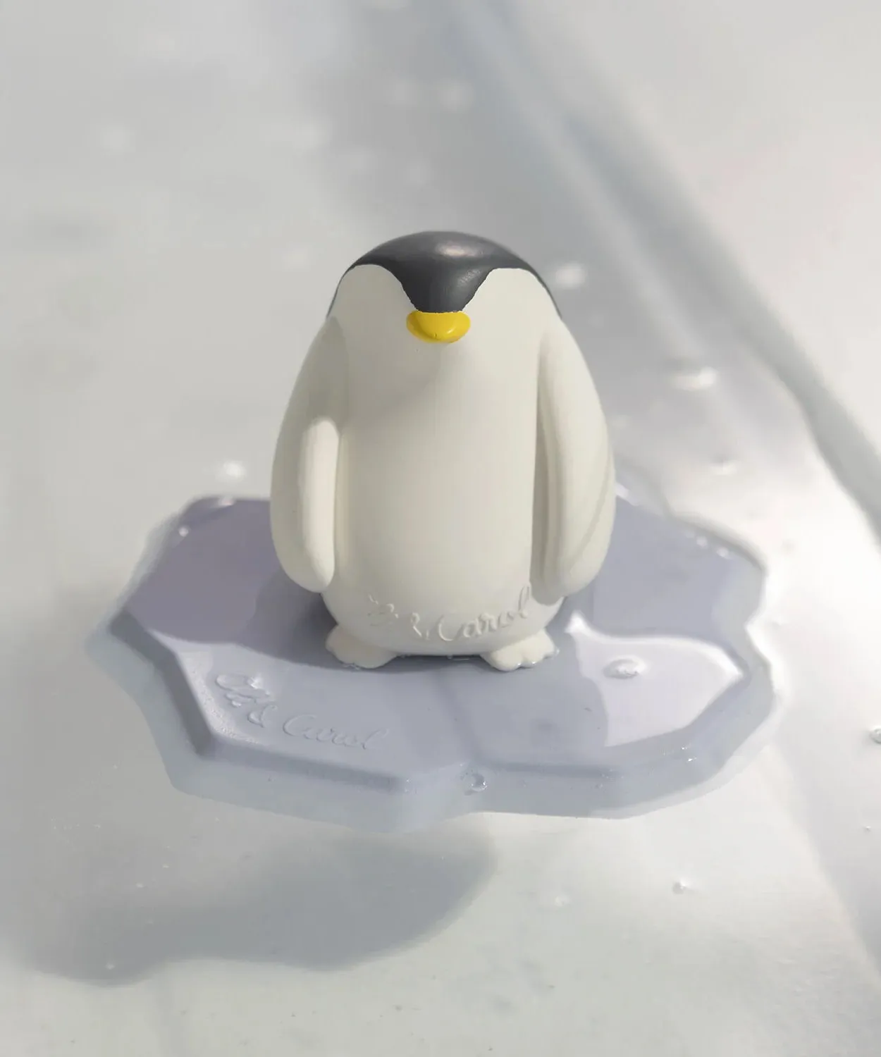 Oli & Carol Penguin Bath Toy