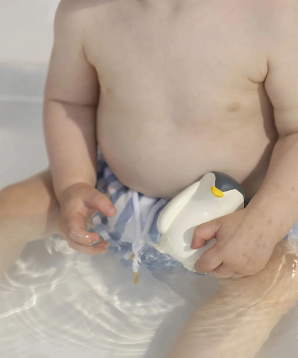 Oli & Carol Penguin Bath Toy