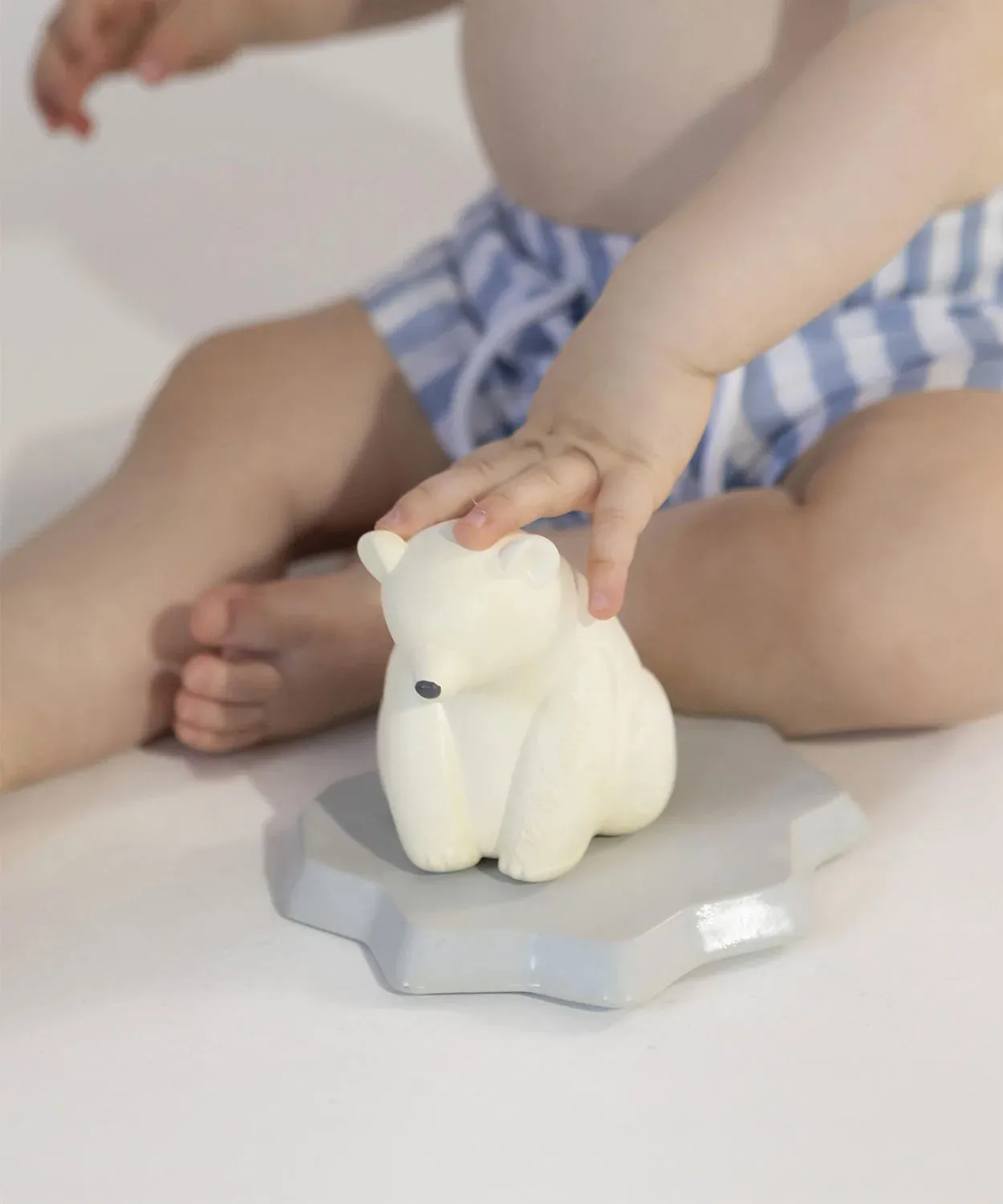 Oli & Carol Polar Bear Bath Toy