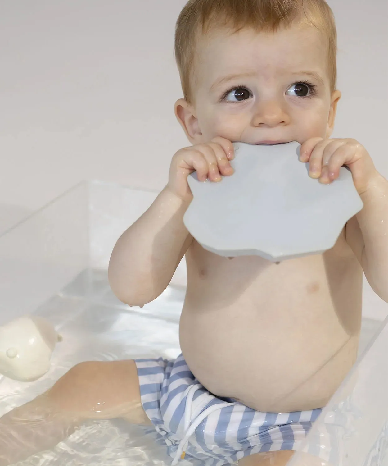 Oli & Carol Polar Bear Bath Toy